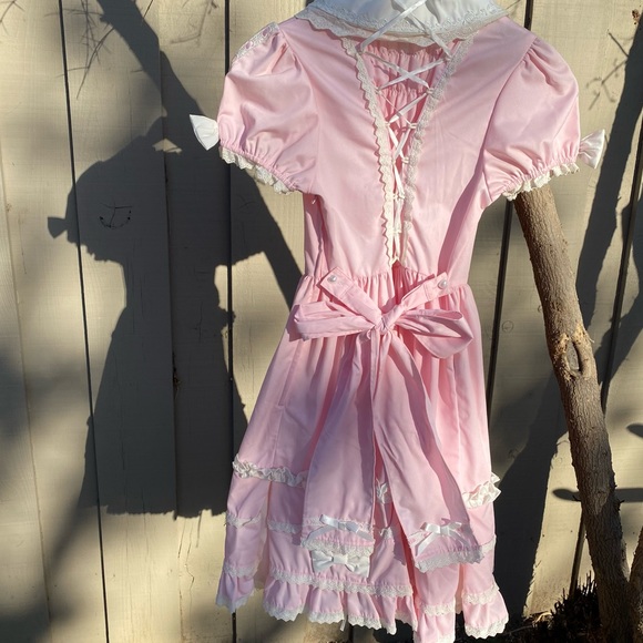 Pink Lolita Ruffled Lace-up Dress from Bodyline Tokyo Japan Harajuku Kawaii - Picture 7 of 10